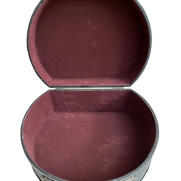 Betty Boop SS Sarna Motorcycle Purse - Picture 7 of 9